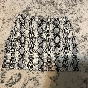 Snake skin pattern skirt